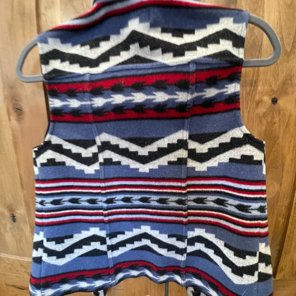 Pendleton Patterned Vest - Picture 3 of 3